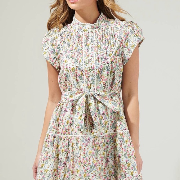 Arvine Floral Pleated Mini Dress with belt by Sugarlips - Picture 6 of 6